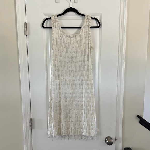 White dress beaded - Picture 1 of 5